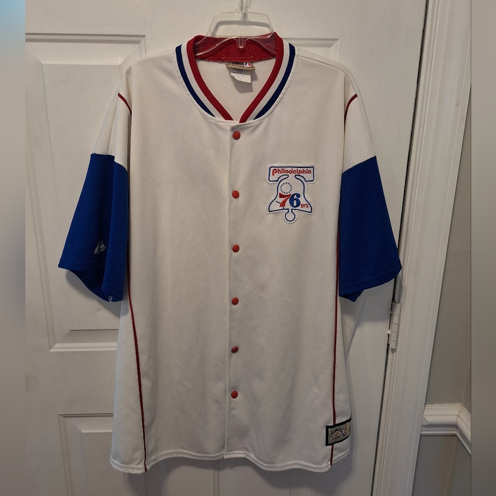 Majestic Philadelphia 76ers Snap Front Warm Up 2XL vintage player